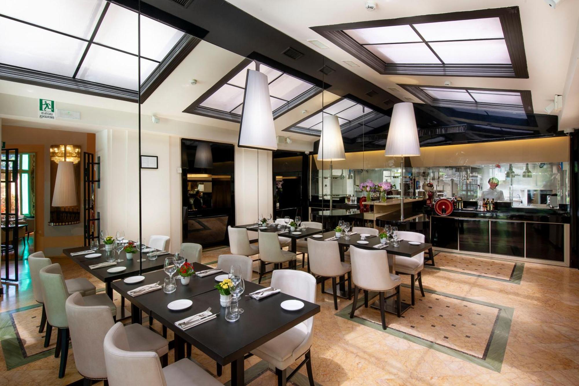 Grand Hotel Palace Rome Bagian luar foto