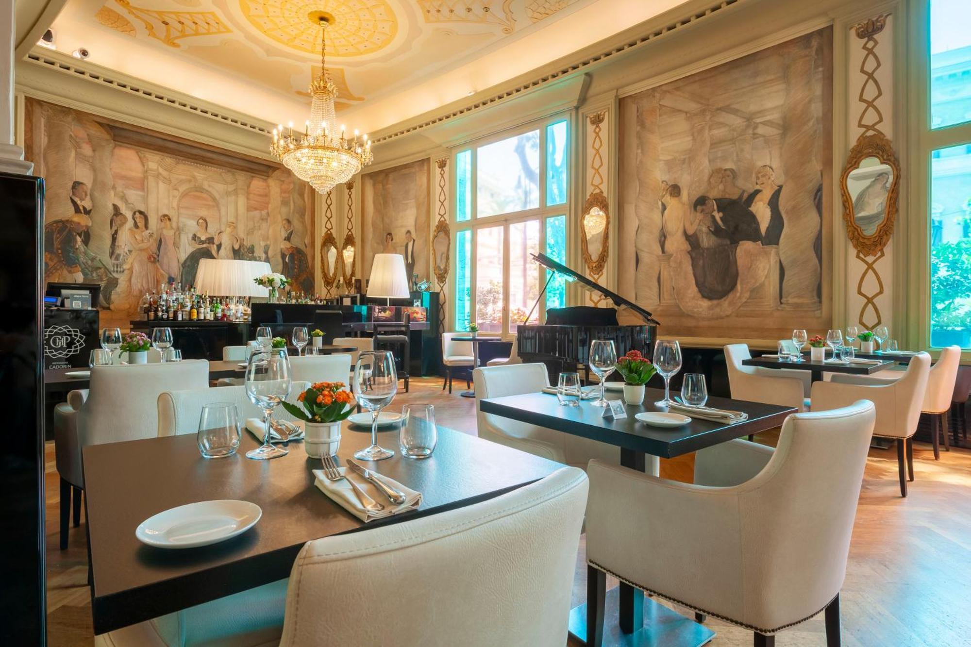 Grand Hotel Palace Rome Bagian luar foto
